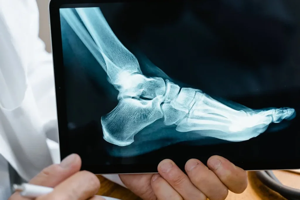 Orthopedic specialists consulting patient
